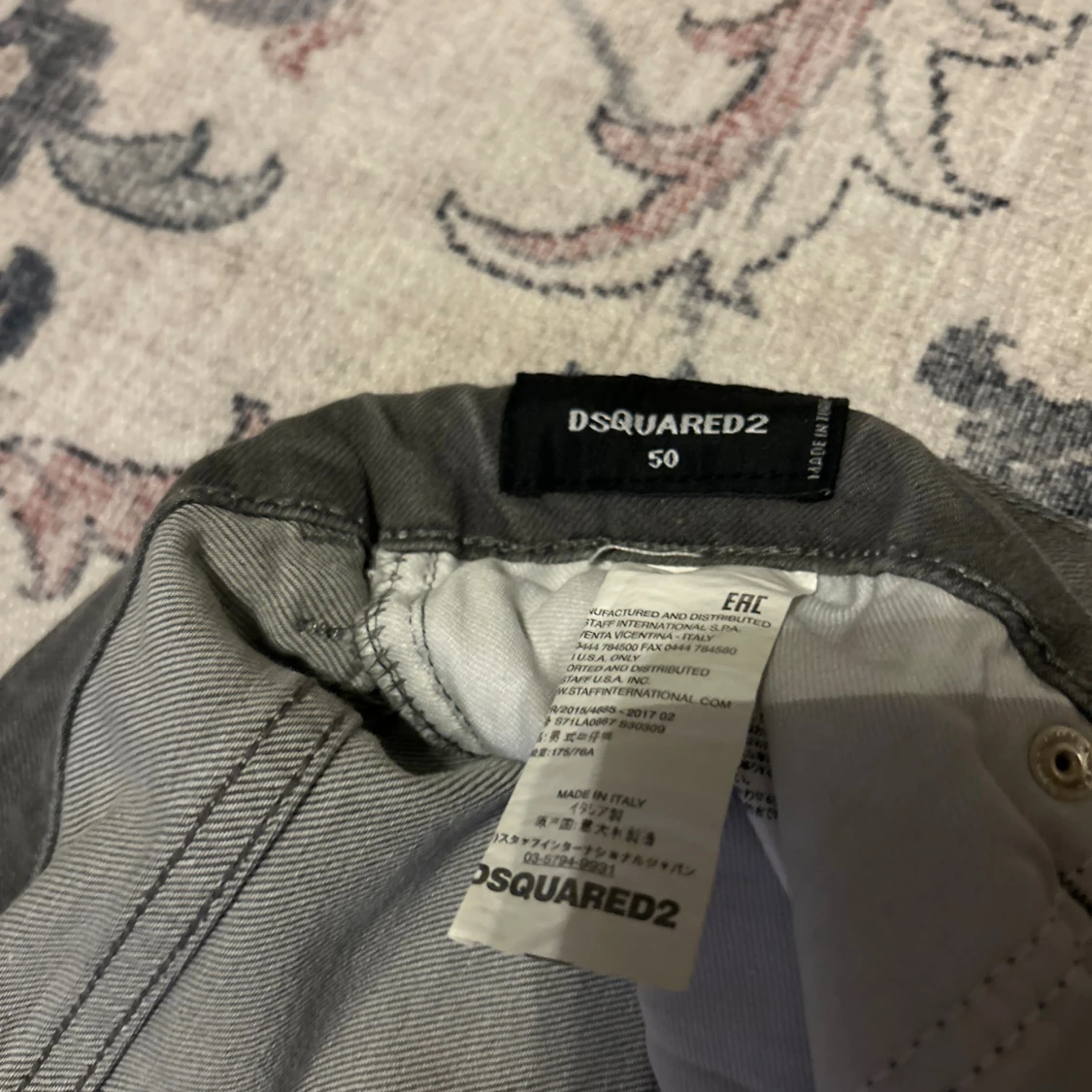 Grå jeans från Dsquared2 med slitningar - 3