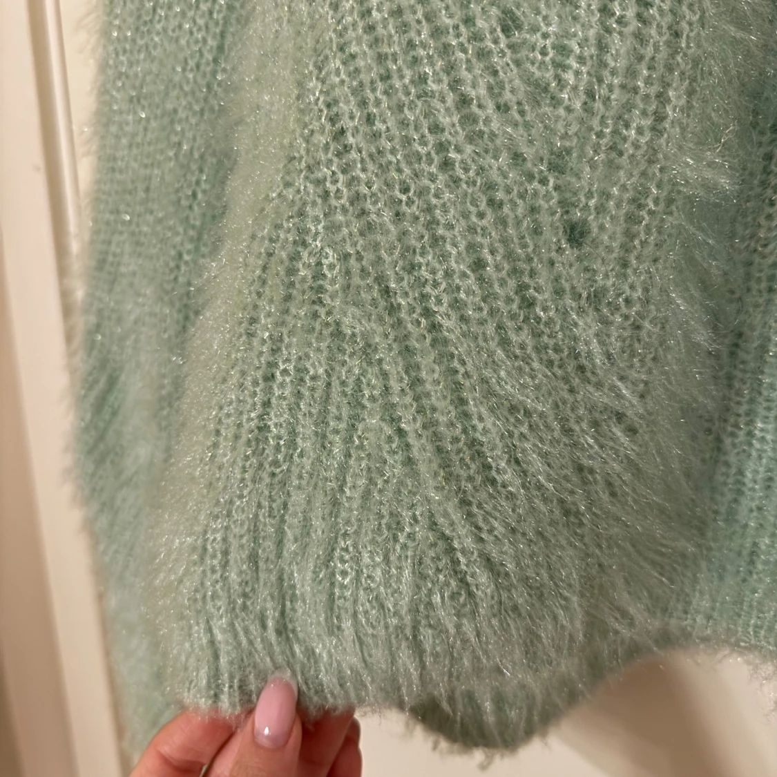 Fluffig stickad tröja  - 4