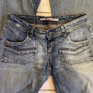 Vintage Lågmidjade jesns - Vintage Lågmidjade jeans från Only