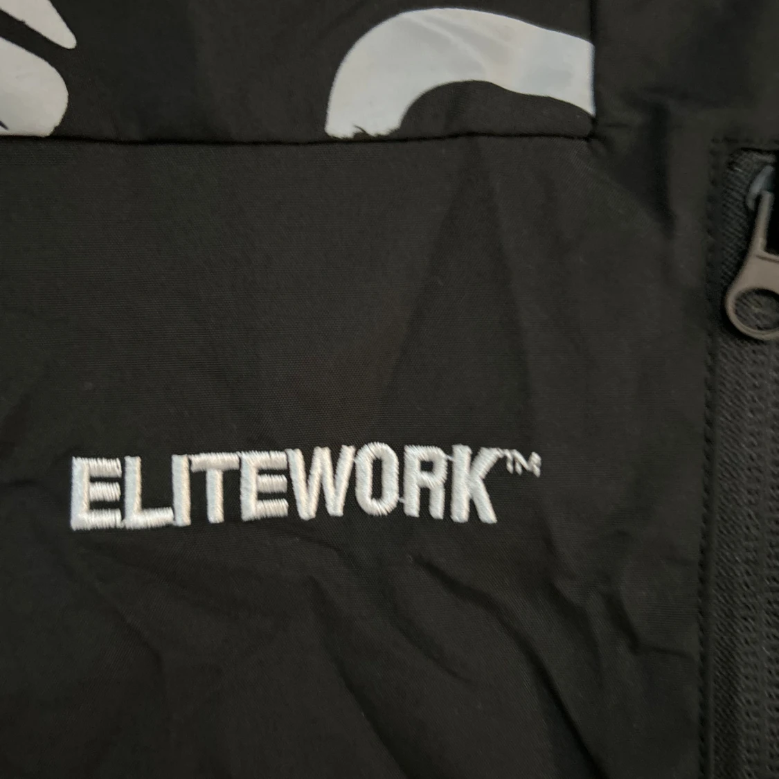 Svart vindjacka från Corteiz - 3