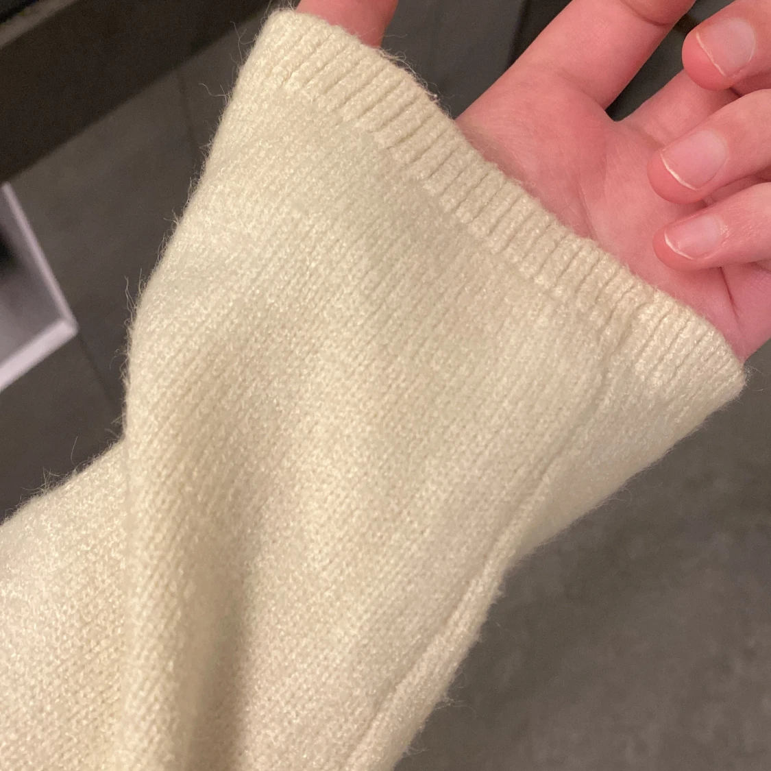  Krämvit stickad kofta  - 2