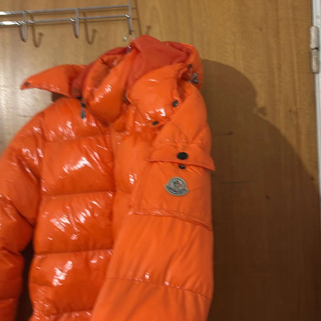 Orange dunjacka från Moncler - 1