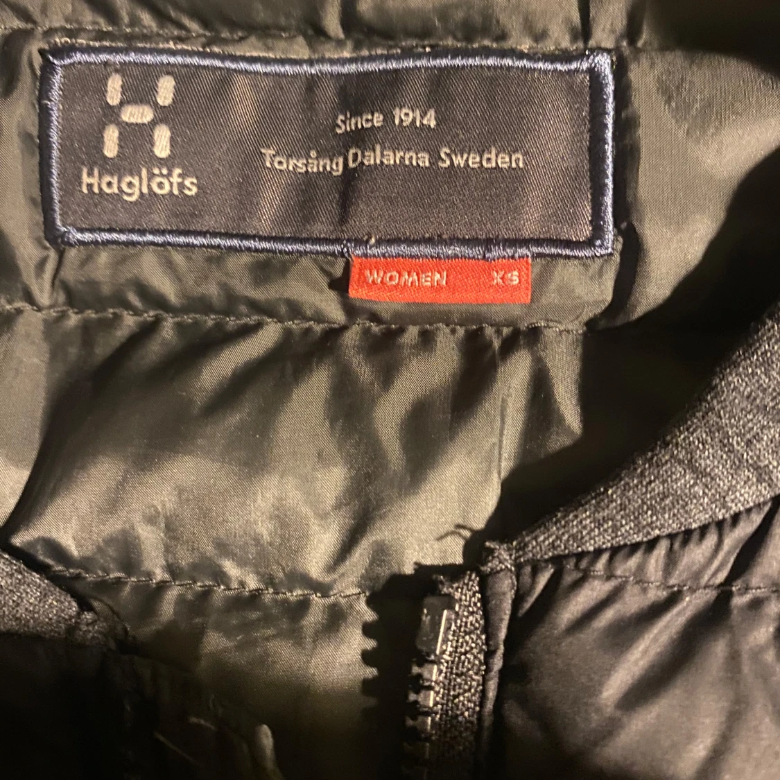 Svart dunväst från Haglöfs XS - 1