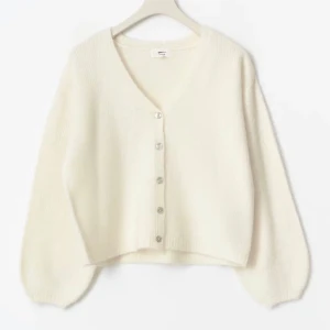 stickad kofta  - superfin stickad kofta från Gina tricot, storlek M🩷🩷 nypris 400