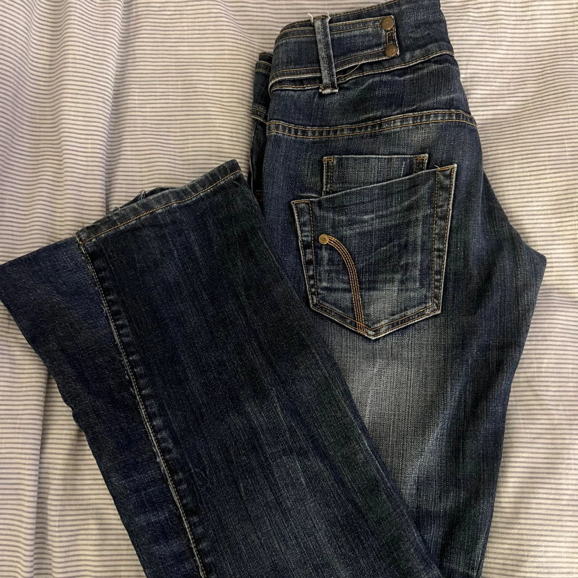 Blå bootcut jeans från Fishbone - 3