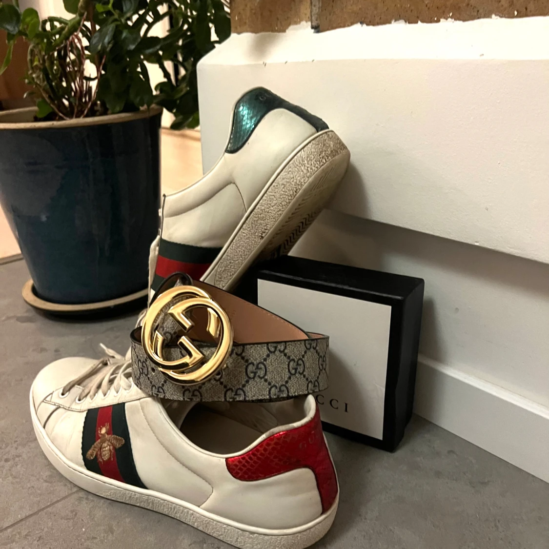 Gucci skor BÄLTE MEDFÖLJES - 1