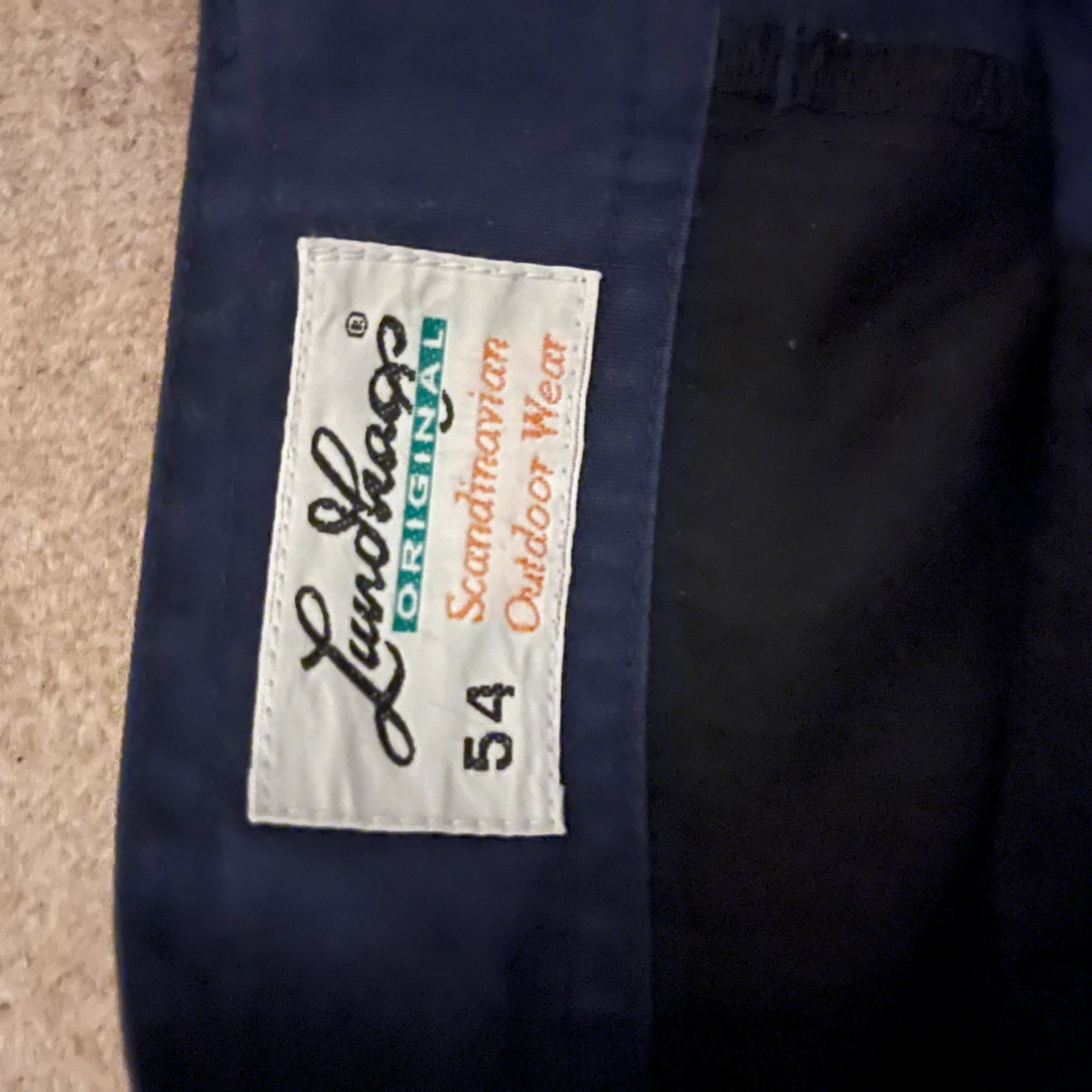 Mörkblå cargopants från Lundhags - 2