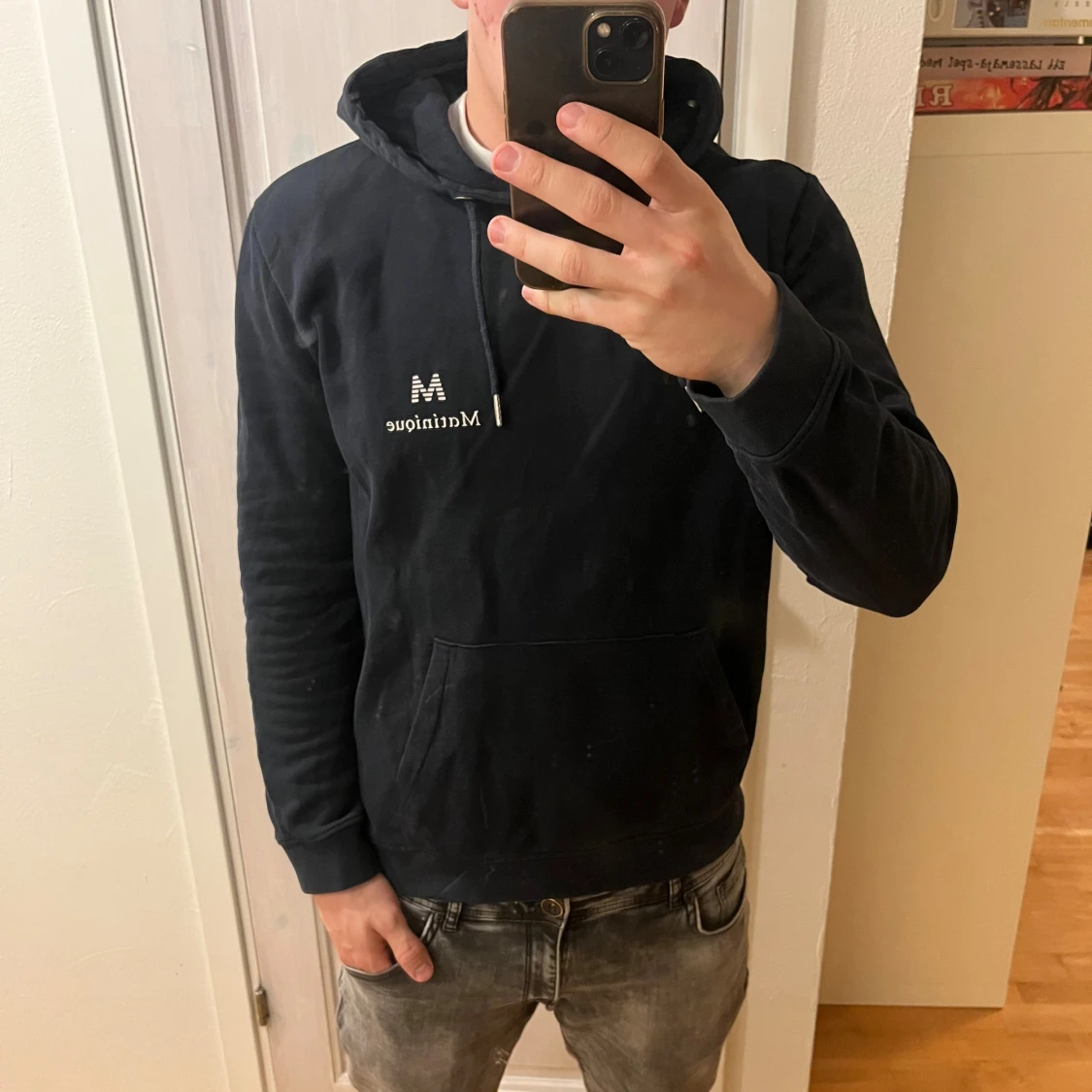 Svart hoodie från Matinique