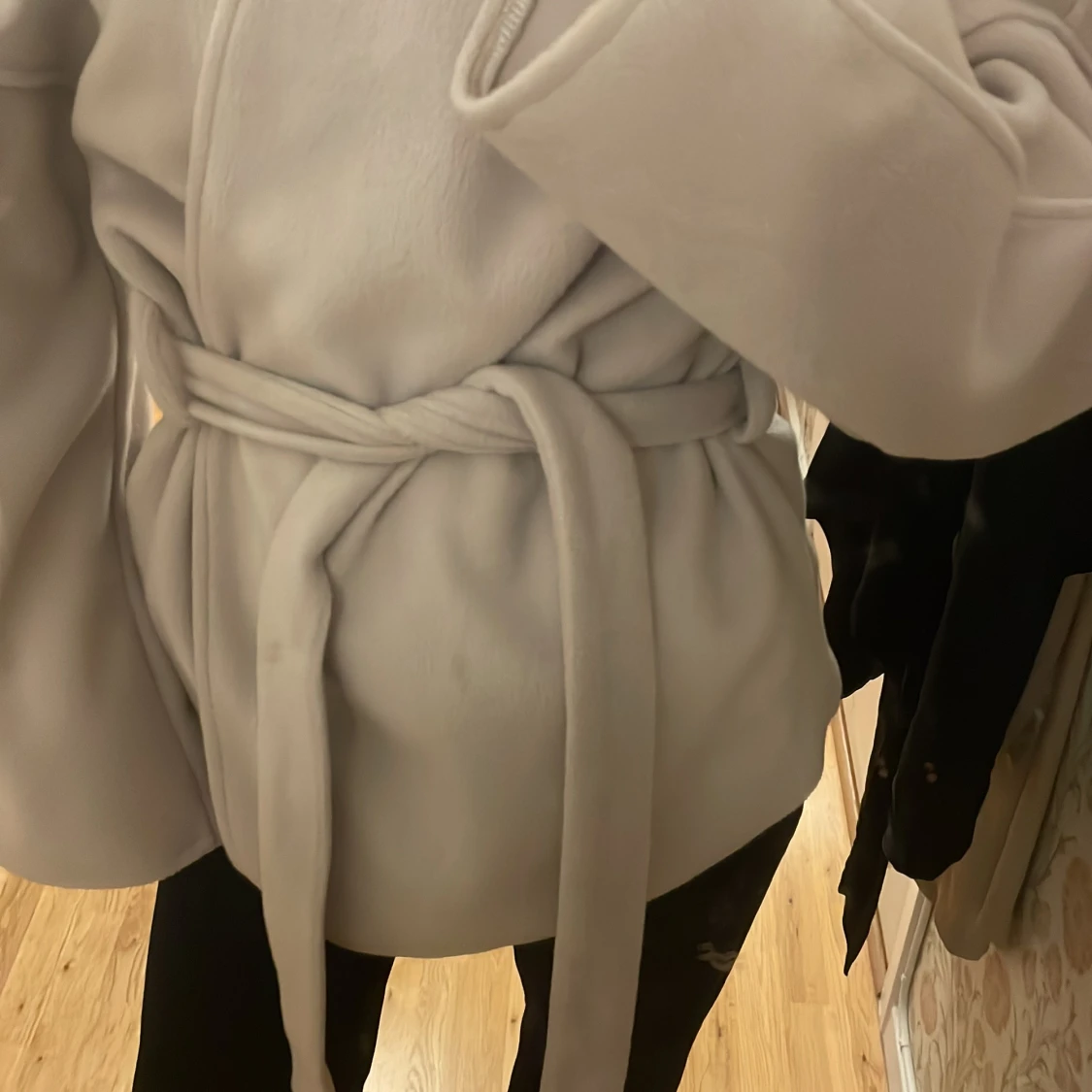 Beige omlottjacka med bälte - 3