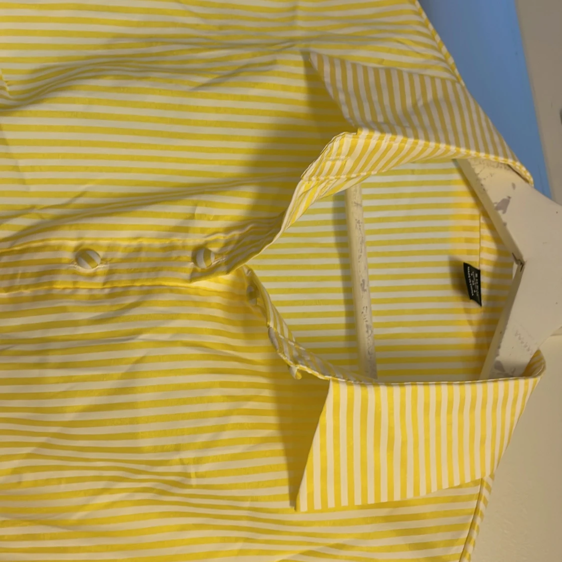 Gul- och vitrandig skjorta från SHEIN - 2