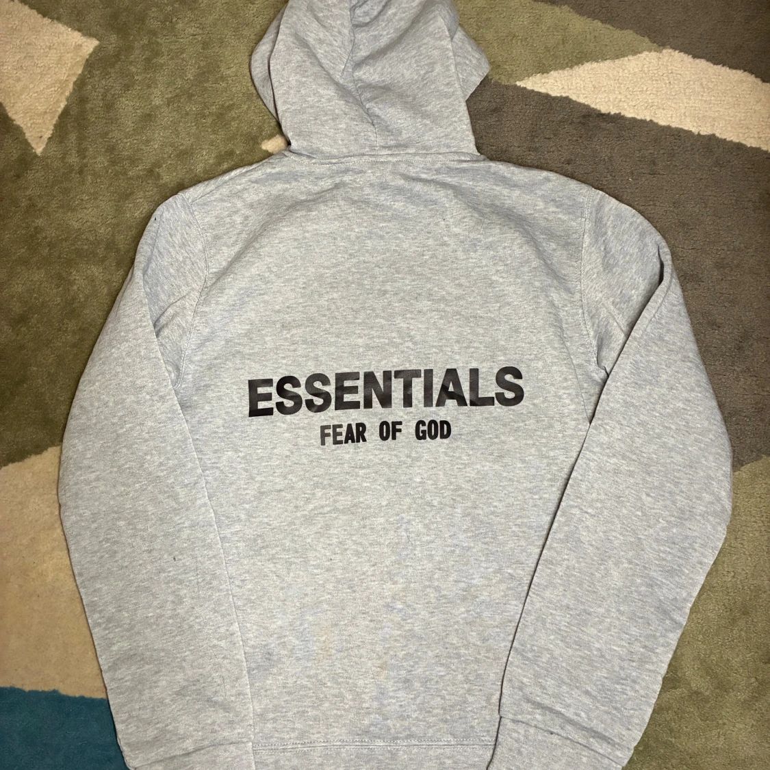 Grå Essentials Fear of God hoodie - 1