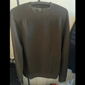 Massimo dutti tröja merinoull - Aldrig använd, enbart prislapp borttagen. Nypris 459 kr.