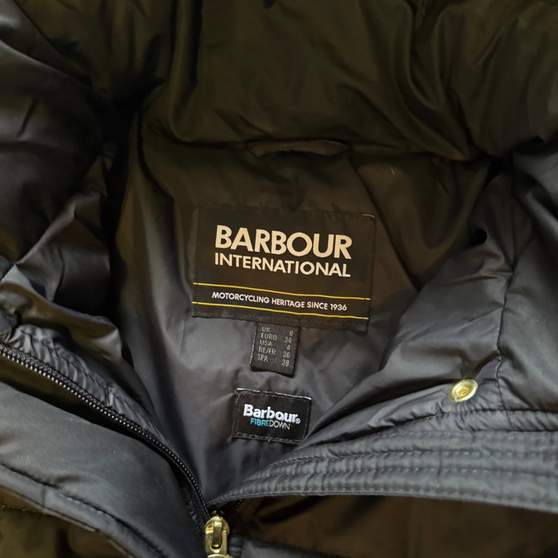 Svart pufferjacka från Barbour - 1