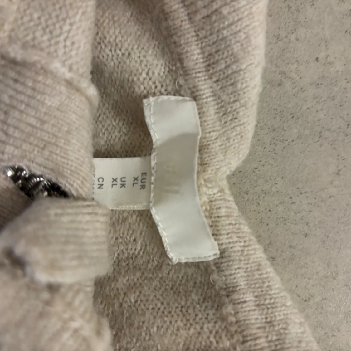 Beige polotröja med pärlknappar H&M - 3