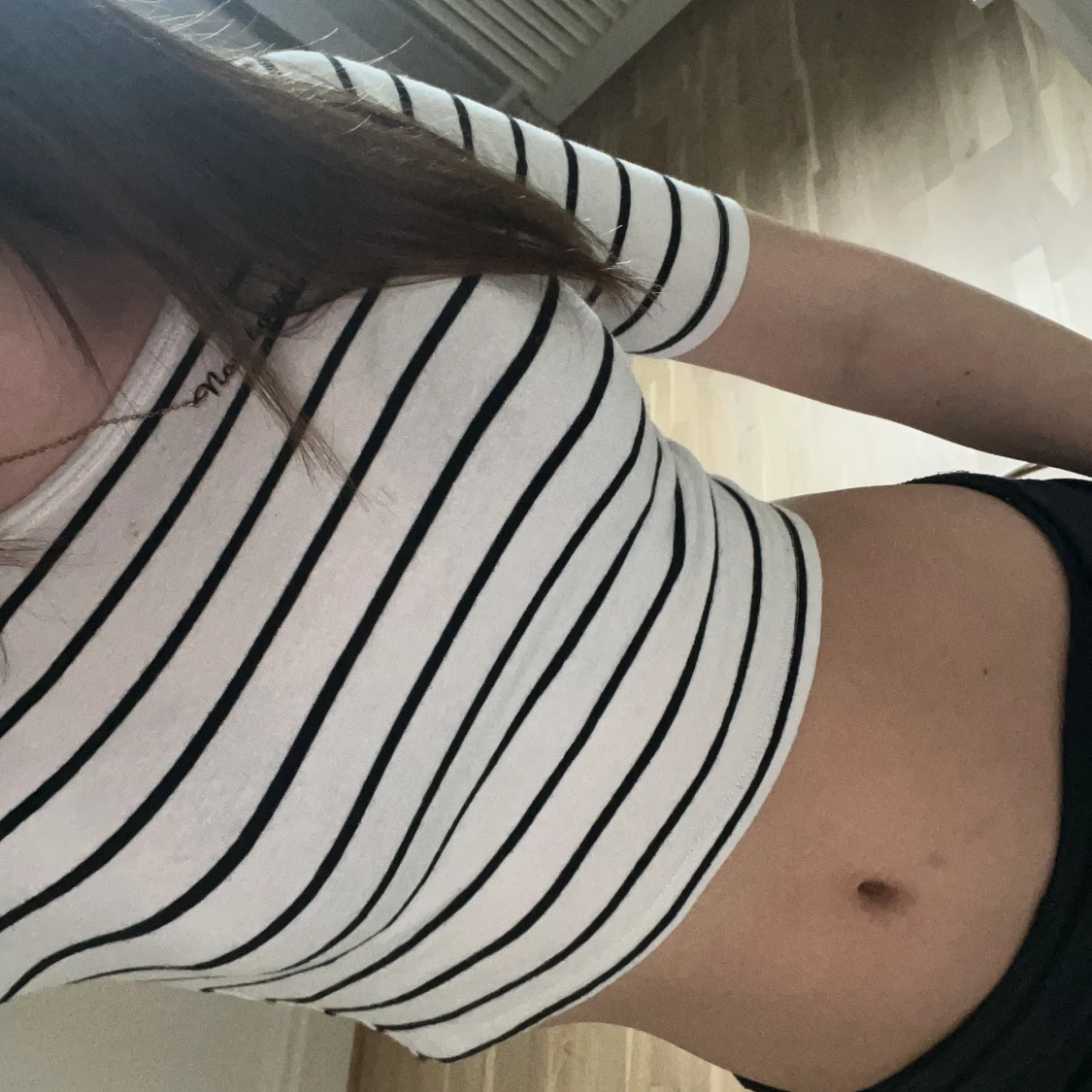 Vit och svart randig croppad topp - 1