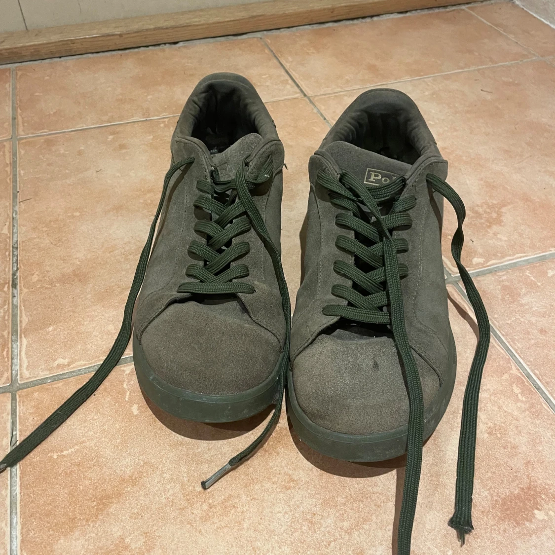 Gröna mocka sneakers från Polo Ralph Lauren