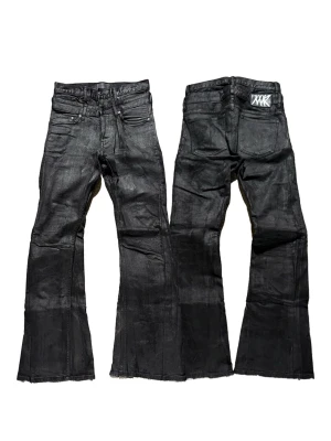 NVR Denim Pair 001 - NVR Denim — Pair [001]  1-of-1 denim. Handmade in Stockholm from reclaimed materials. No restocks. No repeats. Available on Vinted & Plick, or via Instagram DMs.  Fit: Slim, Flare Price: 1200kr/~120$  Measurements Waist (A): 37,5cm Thigh (B): 21cm Leg Opening (C): 24cm Inseam (D): 74cm Outseam (E): 106cm