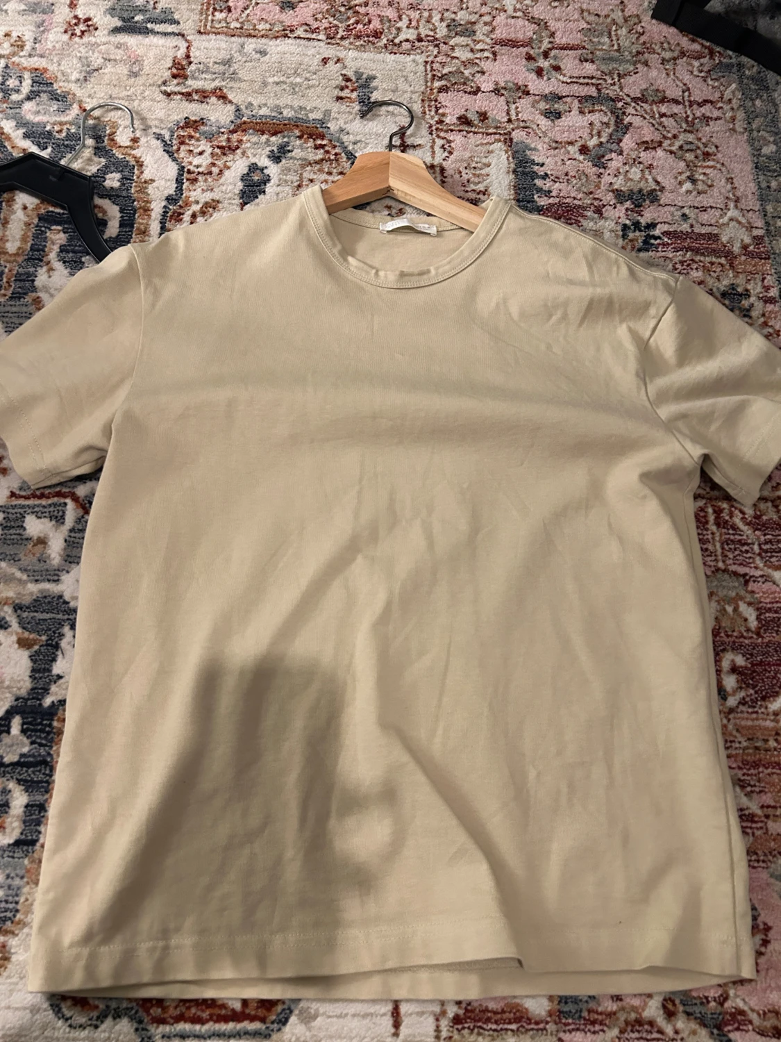 Beige t-shirt från Zara, storlek S