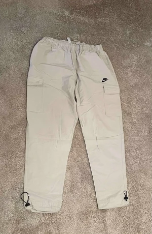 UNIKA NIKE CARGO BYXOR - Aldrig använda, köpta i Barcelona. 