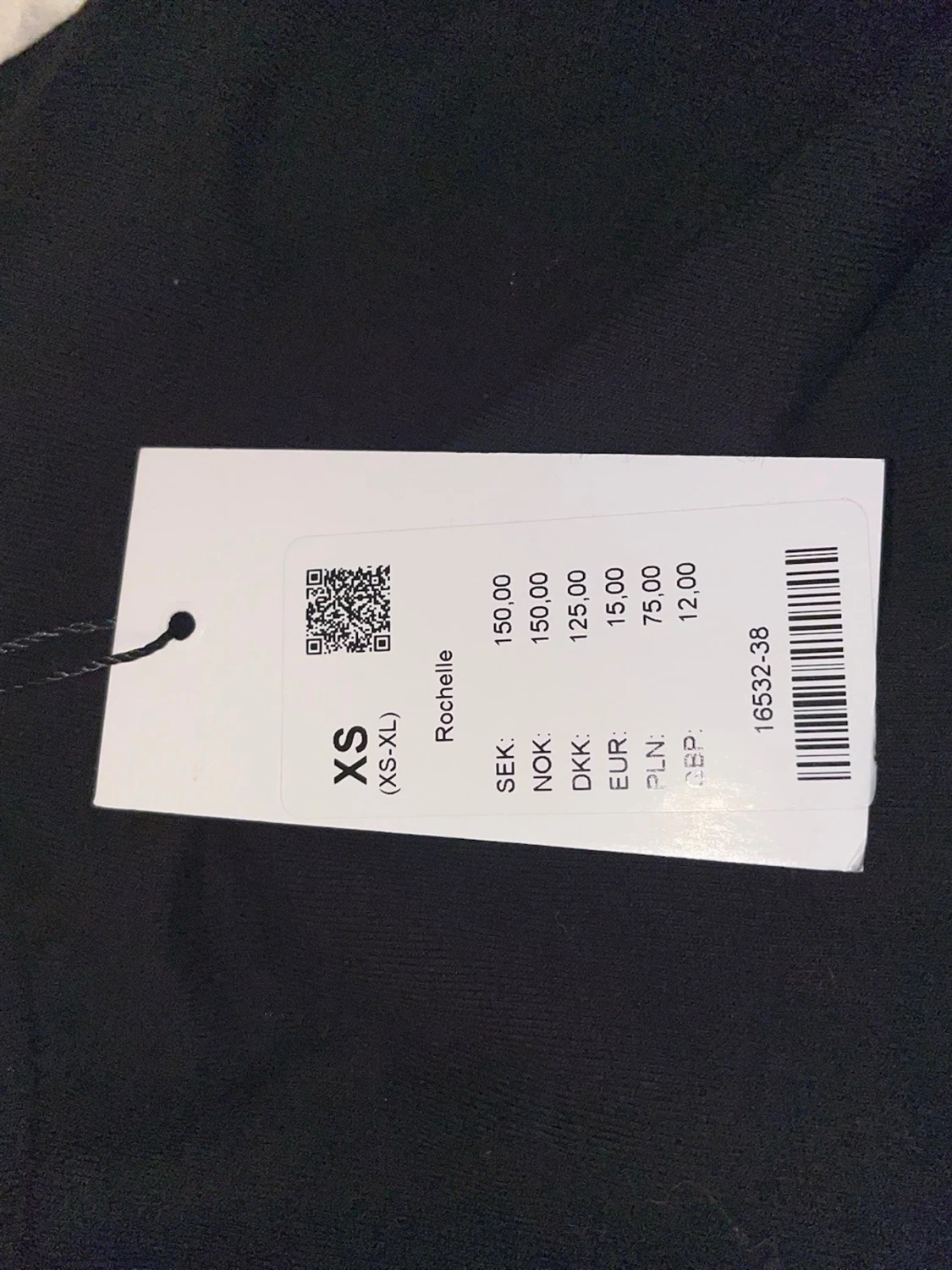 Svart croppad långärmad topp - 4