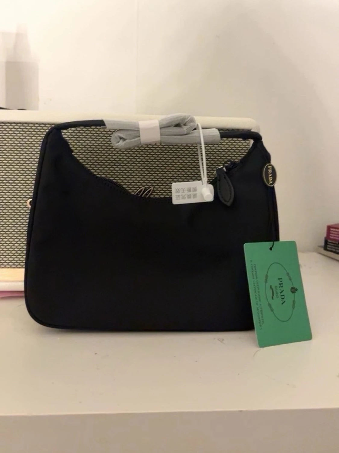 Svart axelväska från Prada - 3