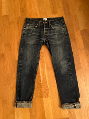 Japanes Raw Selvadge denim Edwin - Feta Japanese raw  Selvadge denim jeans från Edwin jeans, Slim/straight fit, skön fade, skriv om frågor 🔥🔥