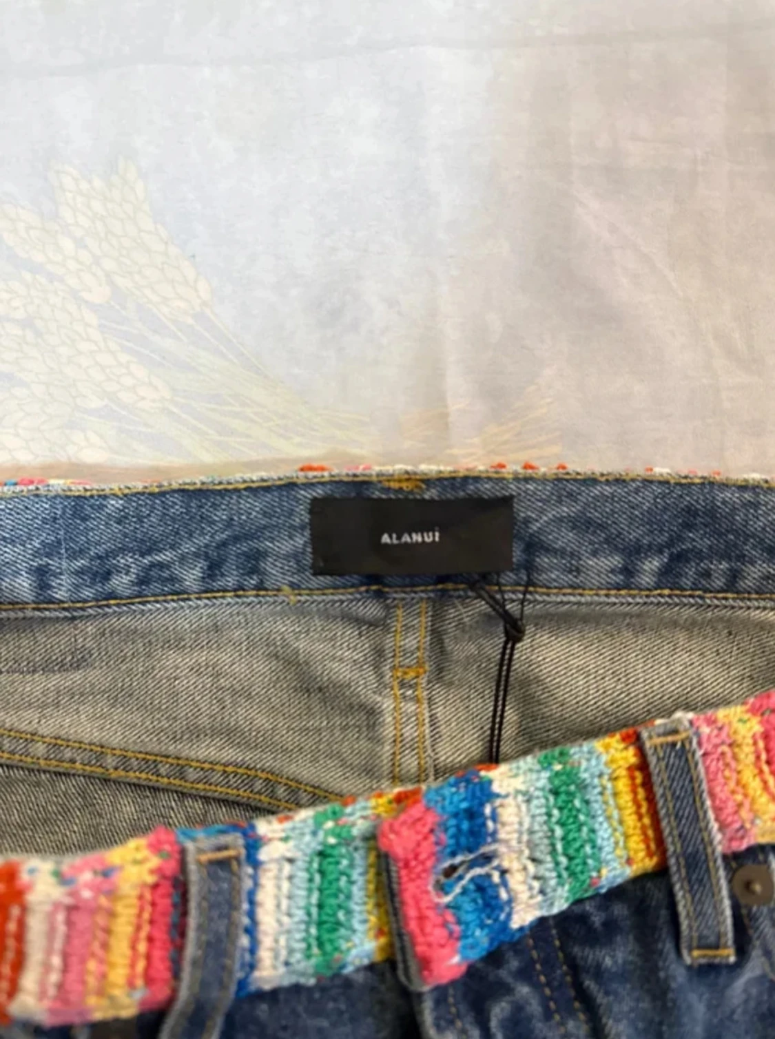 Alanui denimshorts med regnbågsdetaljer - 4