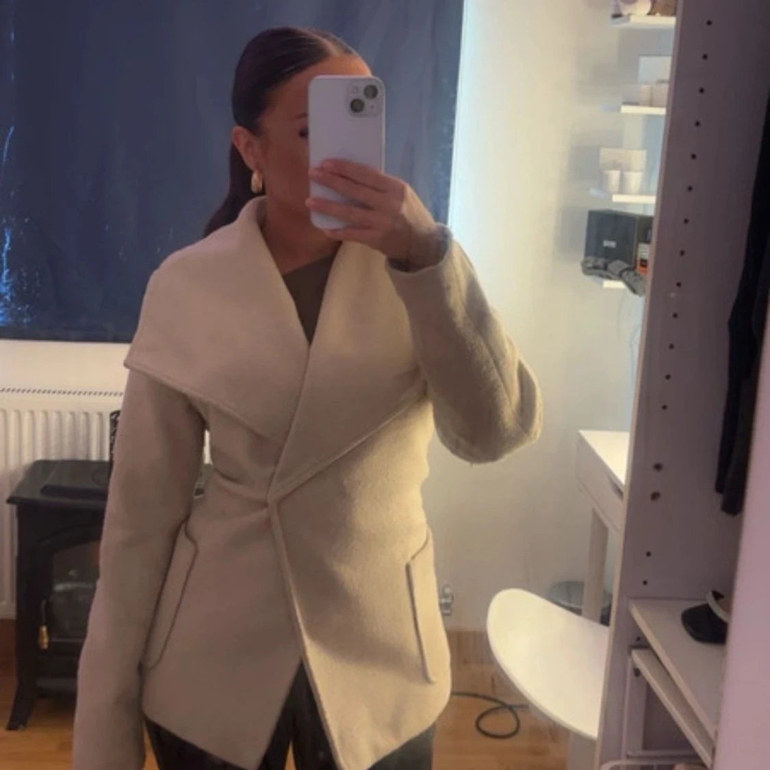 Beige omlott kappa med bälte - 1