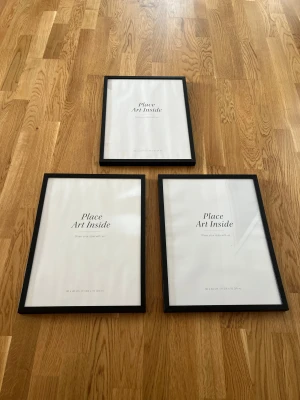 Svarta träramar - 3st träramar från Desenio 30x40cm, säljes tillsammans. Nypris 199kr/st.
