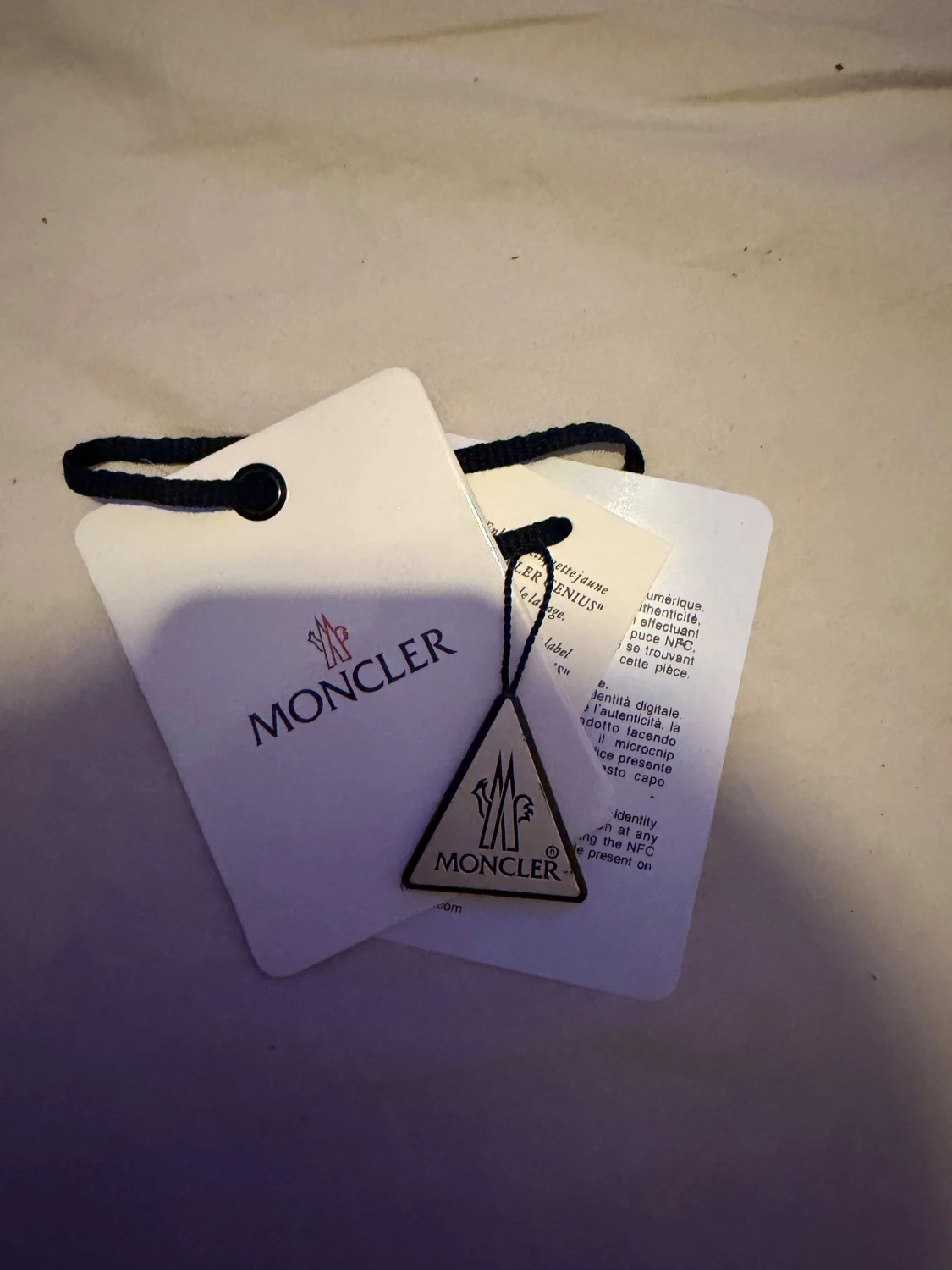 Svart Moncler dunjacka med huva - 5