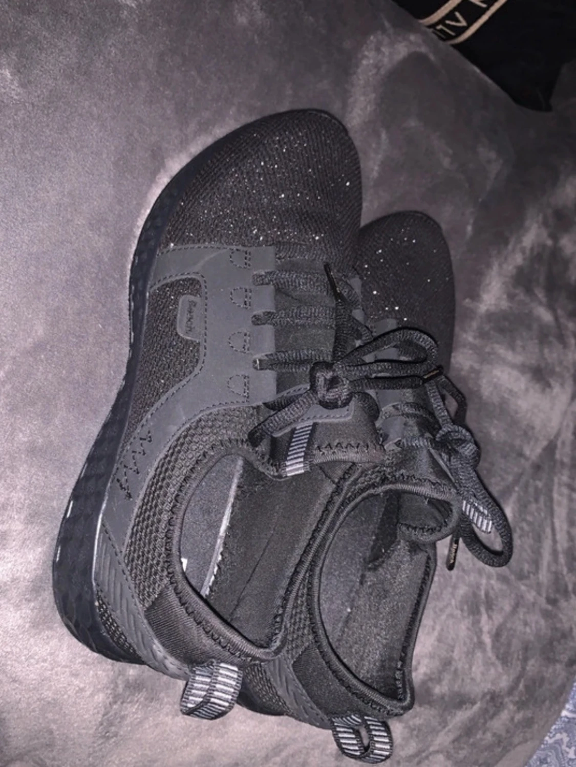 Svarta sneakers från Bench strl 42 - 1