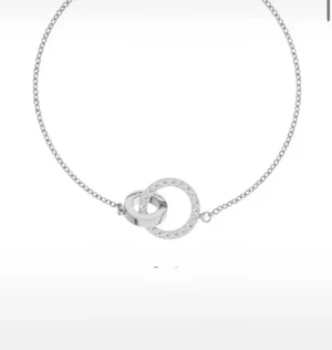 Silvrigt armband  - Säljer ett silver armband med diamant från Edblad då de inte kommer till användning, använt några gånger men är i ett väldigt bra skick 