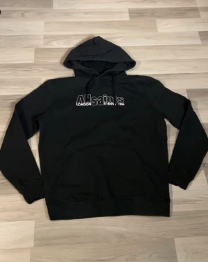 Allsaints hoodie - Snygg svart hoodie från allsaints. Har använt två gånger!