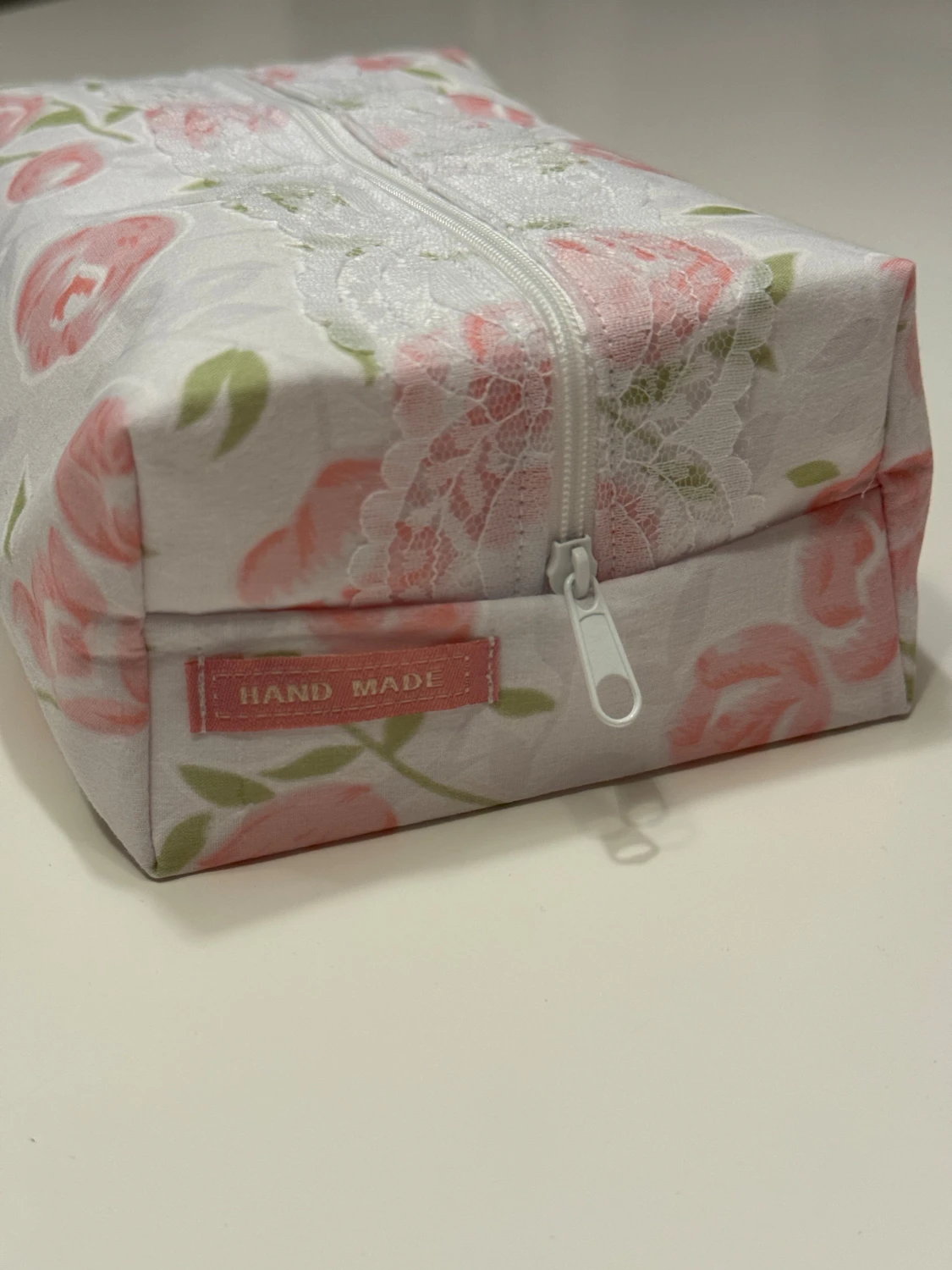 Handgjord necessär av second hand tyger - 1