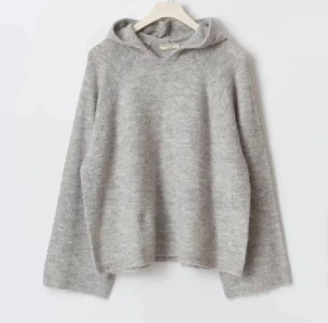 Grå stickad hoodie - Jättemysig oversized tröja med luva💕