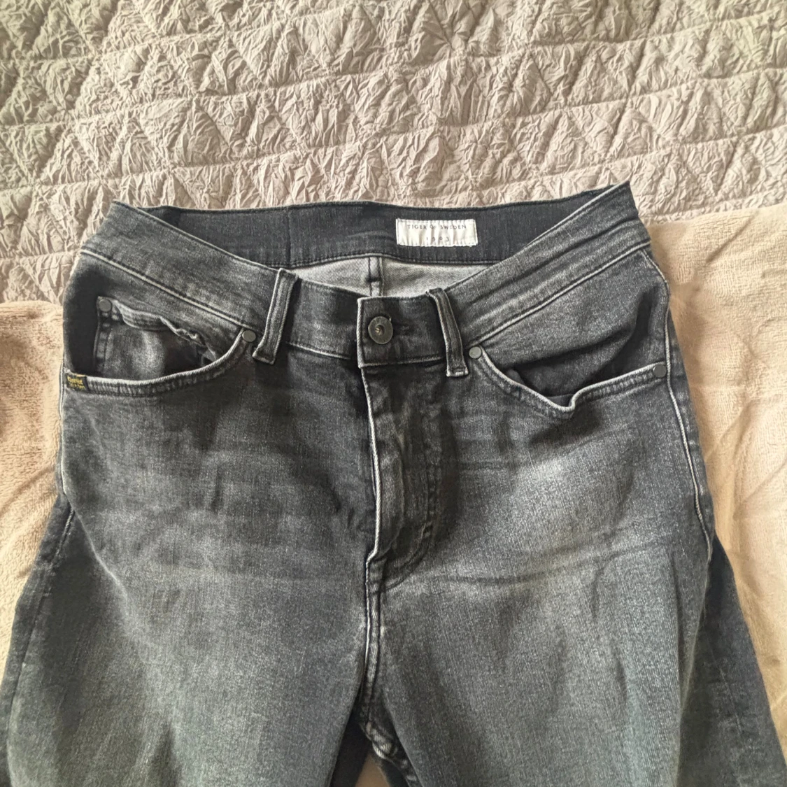 Svarta jeansbyxor från Tiger of Sweden 30/32