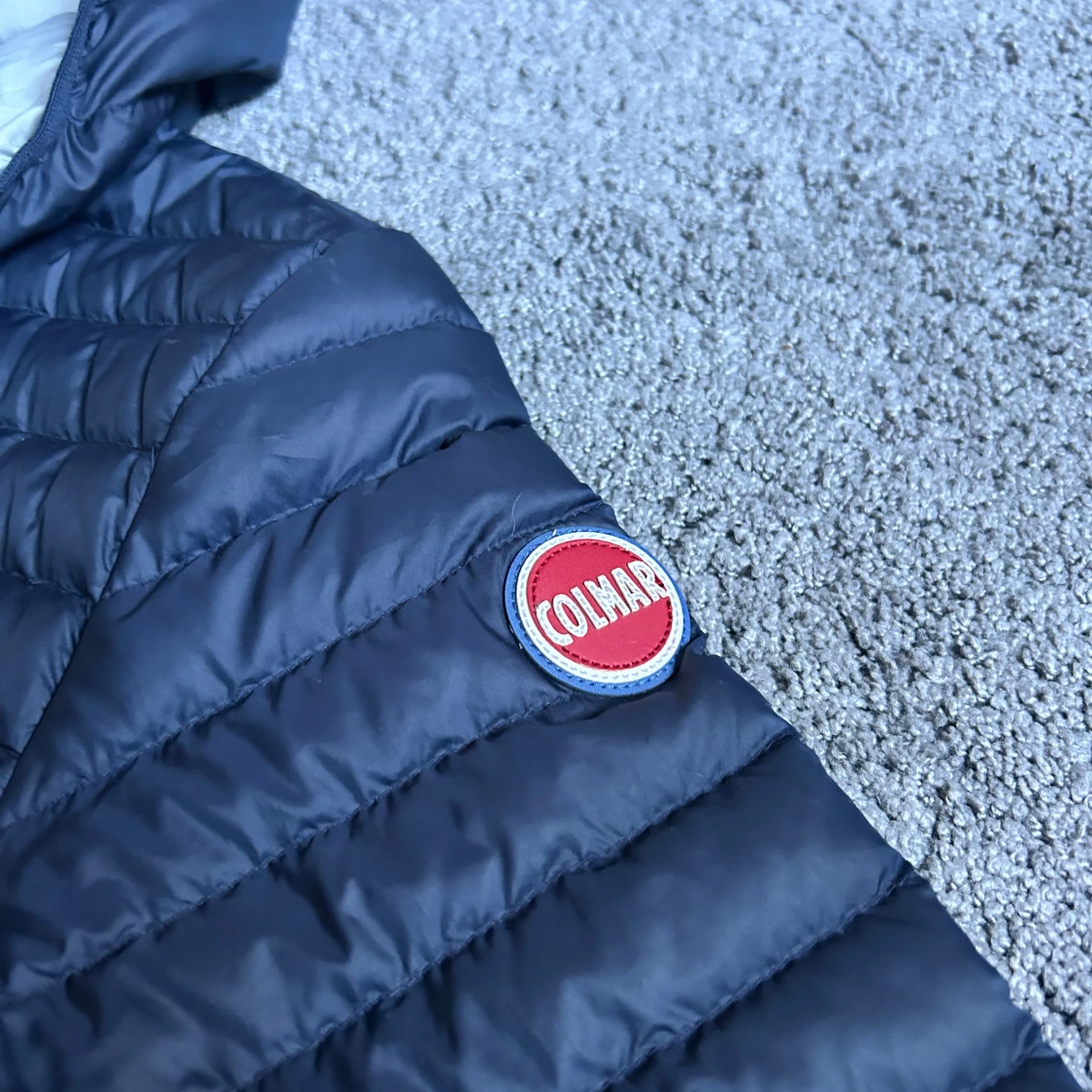 Mörkblå Colmar pufferjacka med huva - 3