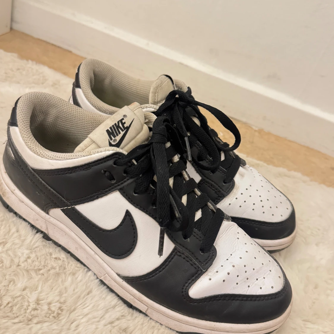 Nike Dunk Low svart/vit sneakers