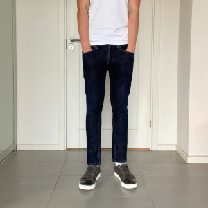 Dondup George Jeans  - Säljer nu dessa super feta dondup George Jeans, skriv för fler bilder/frågor🙌🏼