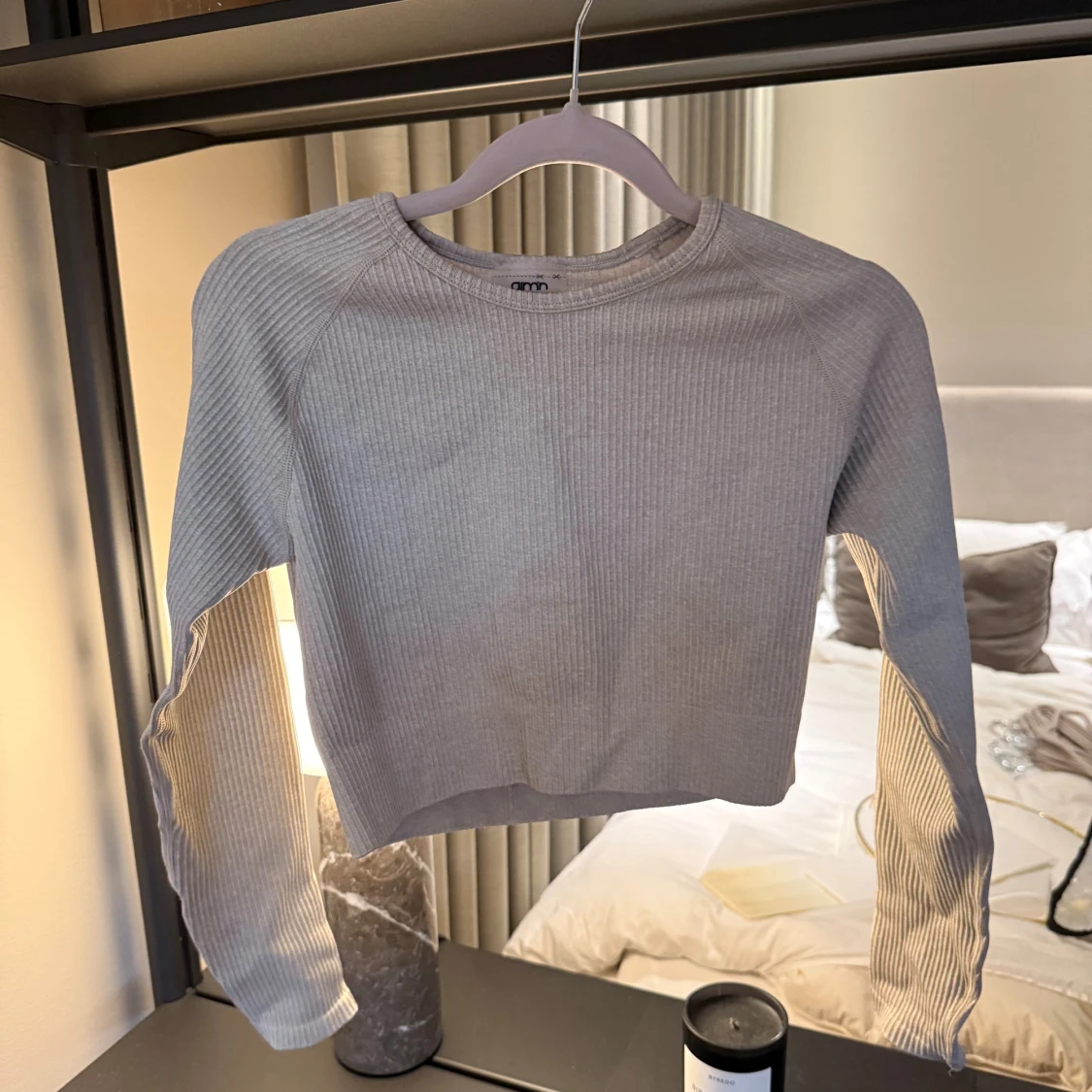 Beige croppad träningströja från Aim'n