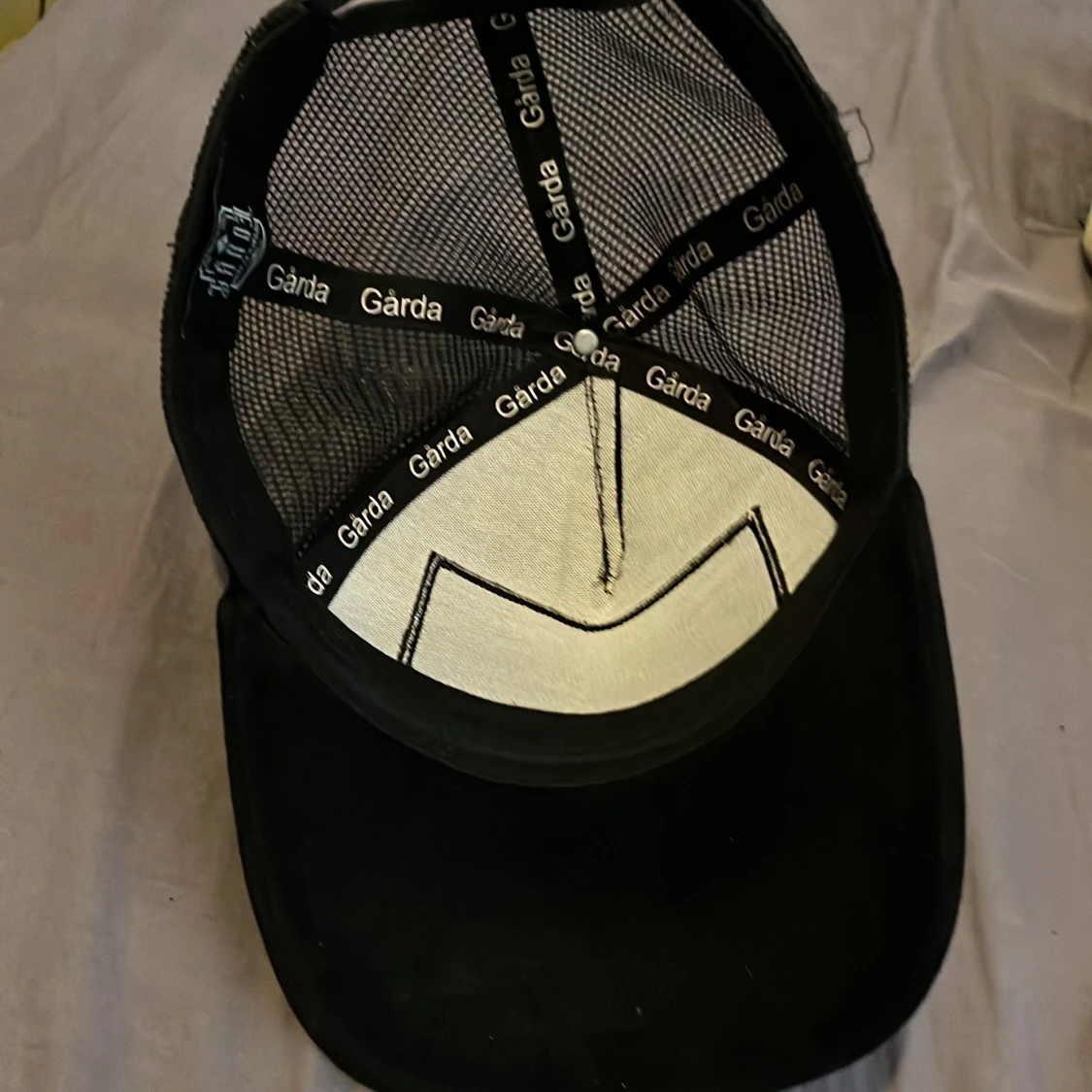 Svart velvet keps från Gårda - 2
