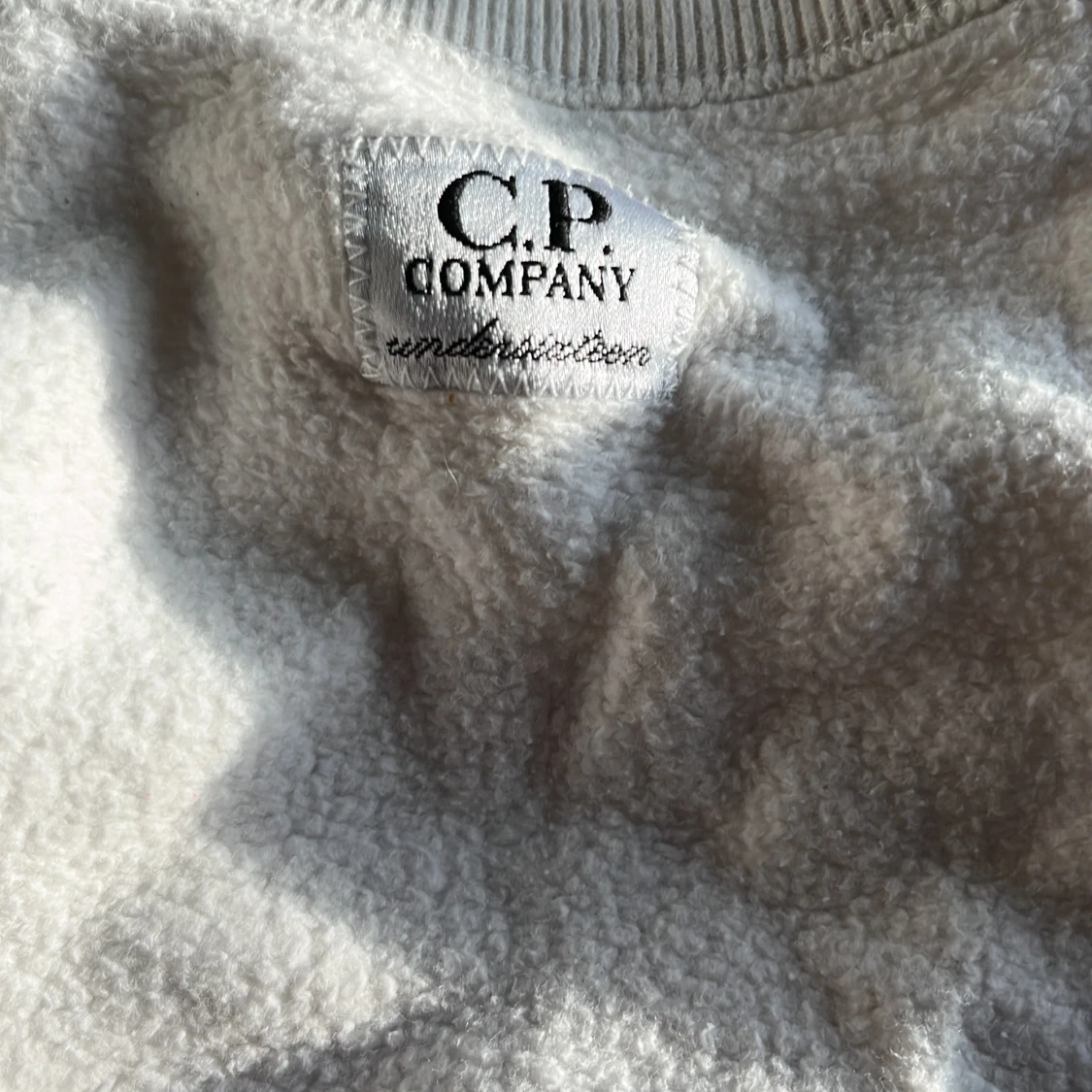 Vit sweatshirt från C.P. Company - 1