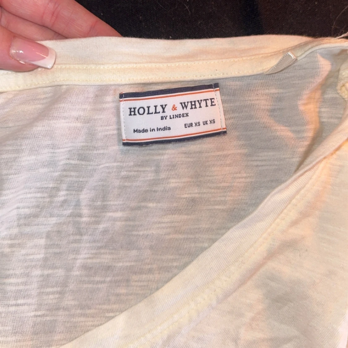 Vit v-ringad topp Holly & Whyte XS - 2