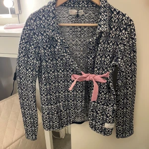 Odd Molly kofta - Säljer då den inte kommer till användning.