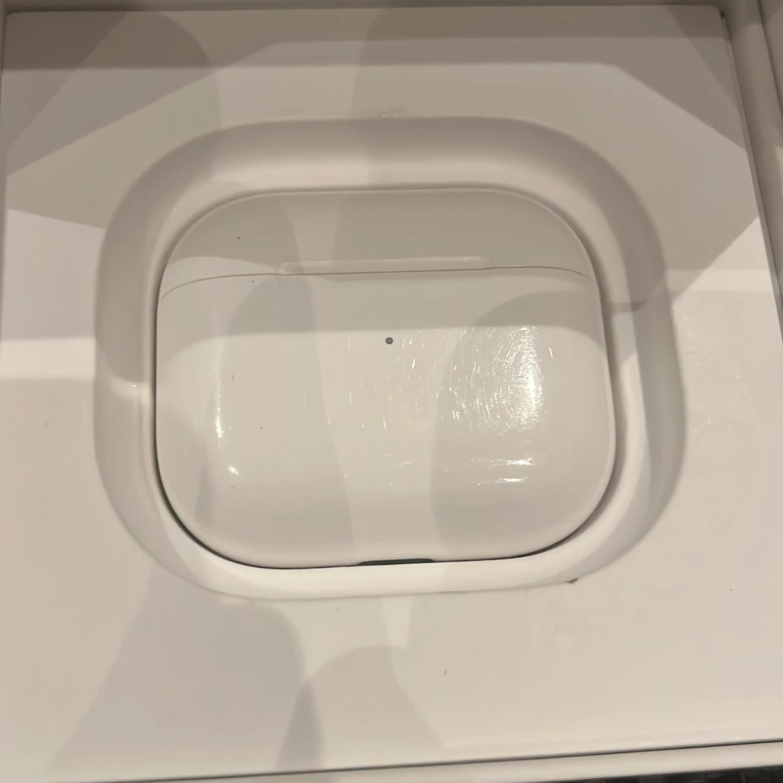 Apple AirPods (3rd generation) med MagSafe-laddningsetui - 1