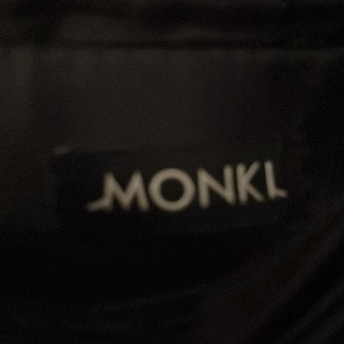 Svart axelväska från Monki - 2