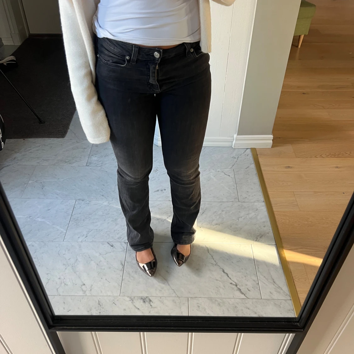 Svarta straight jeans  - 1