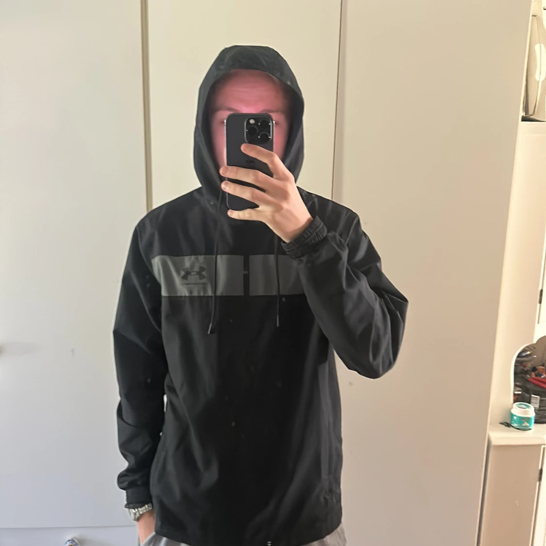 Svart vindjacka från Under Armour