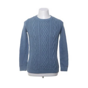 Blå stickad tröja Tommy Hilfiger - Inga konstigheter, storlek s, pris: 600 kom med förslag 