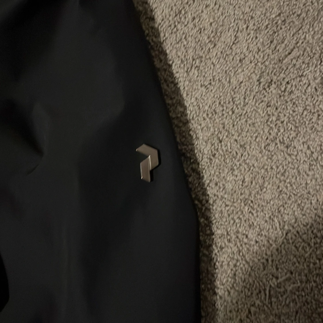 Svart vindjacka Peak Performance - 1